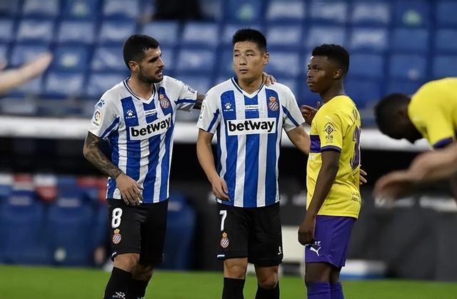 真人-清晨皇家社会官宣签约：中超节点到来，悬念犹存，轮换策略成焦点的简单介绍  第1张